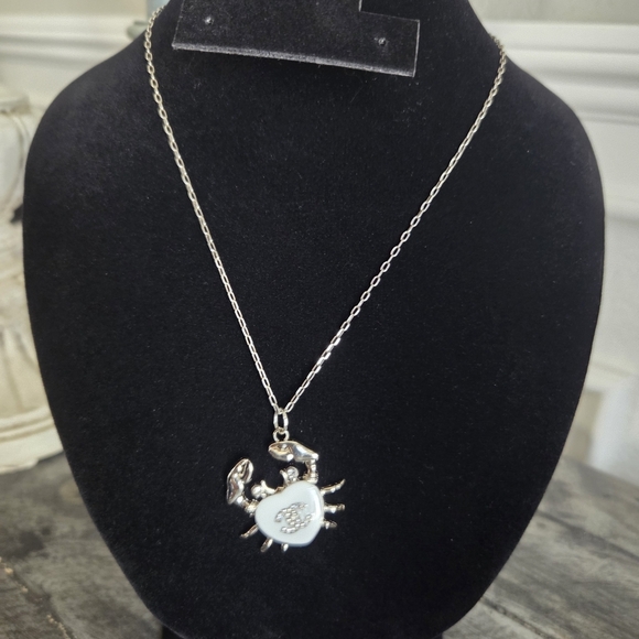 CHANEL WHITE BLING Crab Pendant With Bowtie Adjustable Silver 925, 22" Chain - Picture 3 of 4